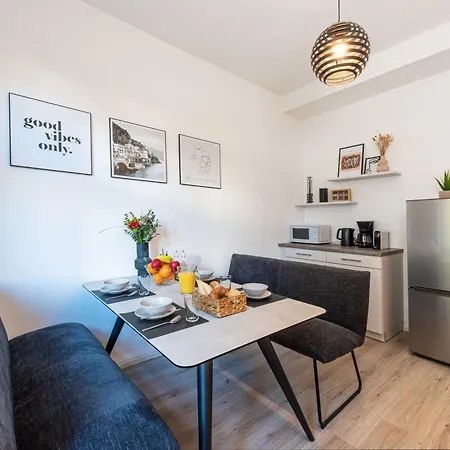 Apartment Modernes Mit Garage&ps4 In Messenähe Von Your Way Essen